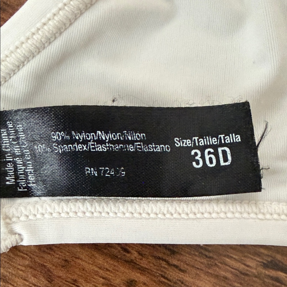 Elegant Cream Wireless Bra - Picture 5 of 5